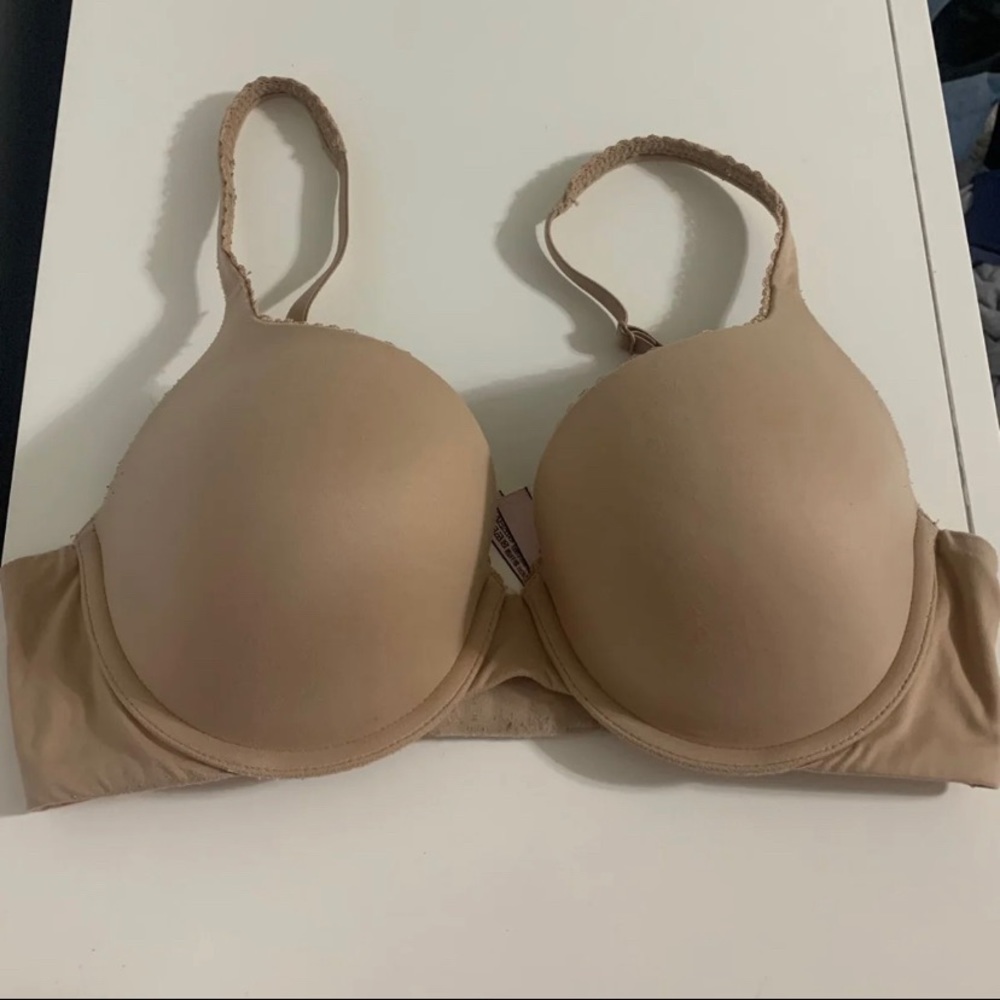 Victoria’s Secret bra 34D